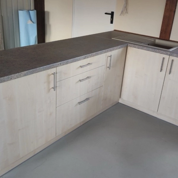 Egyedi készítésű és szabású konyhabútor